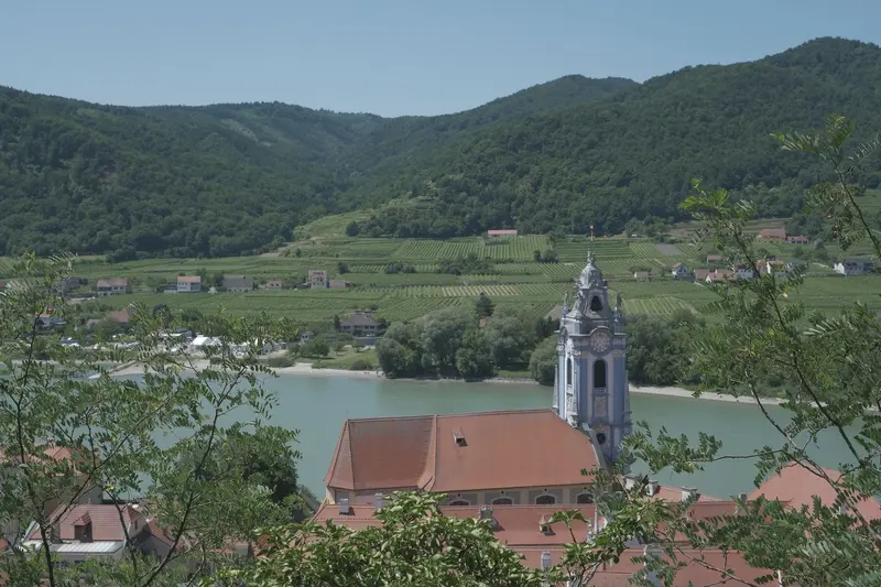 Donau und Weinregionen