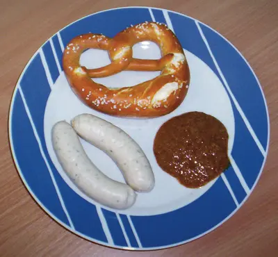 Weißwurst mit Brezel