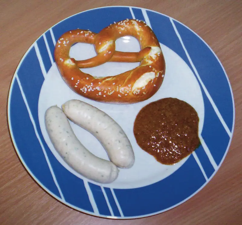 Weißwurst mit Brezel