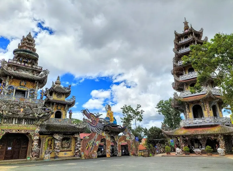 Chùa Linh Phước