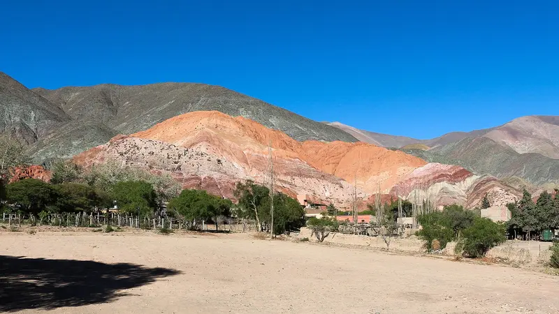 Cerro de los Siete Colores and Paseo de los Colorados