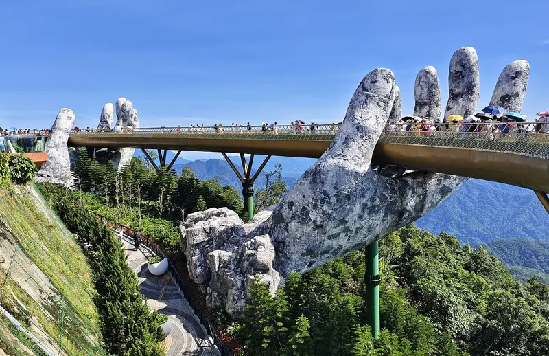 Golden Bridge (Cầu Vàng)