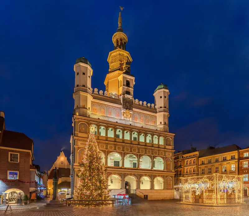 Alter Markt (Stary Rynek) und Rathaus