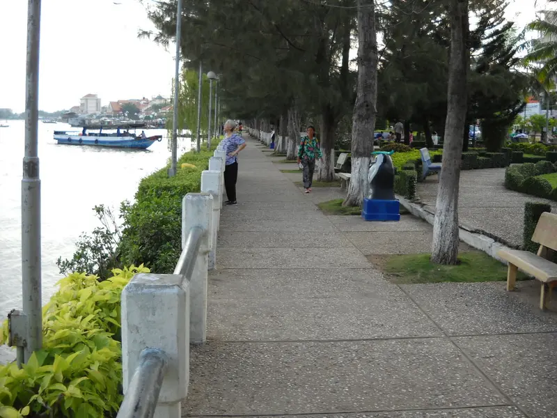 Uferpromenade Ninh Kiều