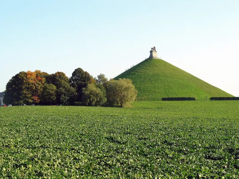 Löwenhügel und Mémorial 1815