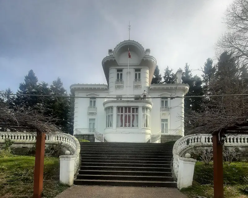 Atatürk-Pavillon (Atatürk Köşkü)