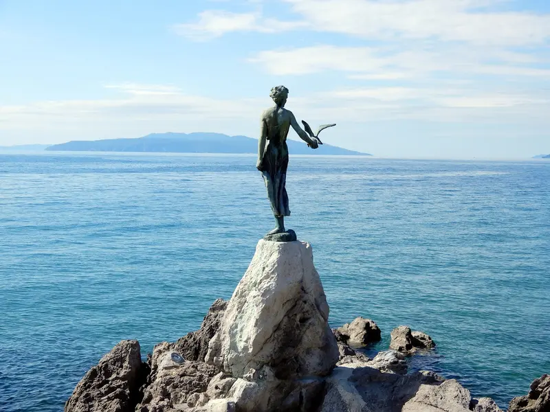 Girl with the Seagull