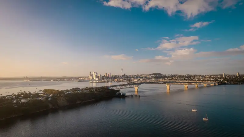 Auckland (city)