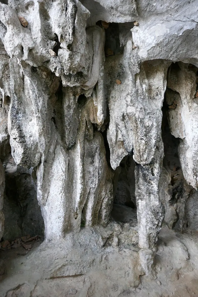 Mê-Cung-Höhle
