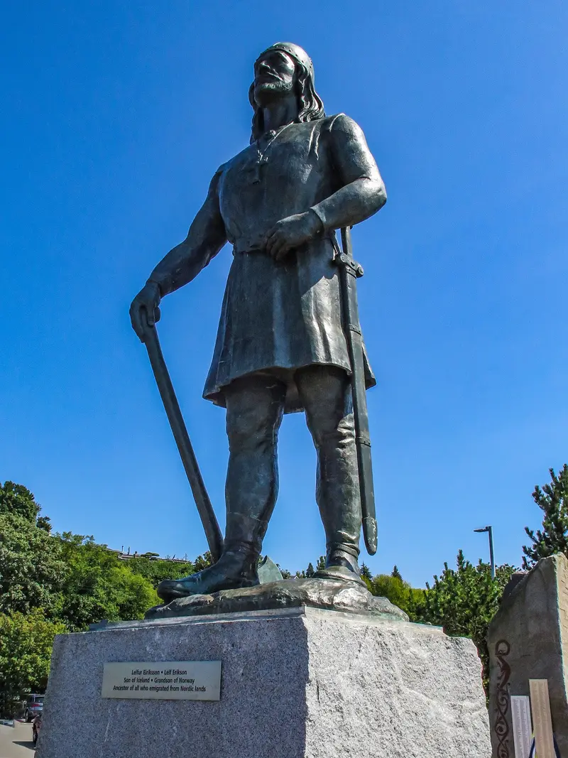 Shilshole Bay Marina und Leif-Erikson-Statue