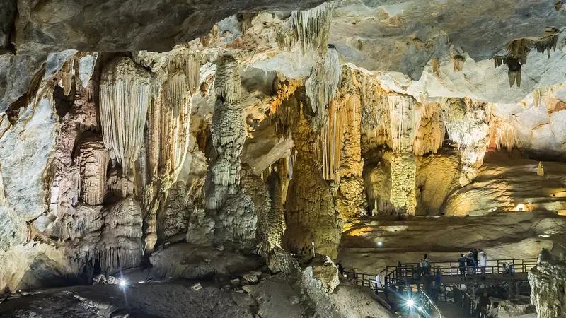Paradieshöhle (Động Thiên Đường)