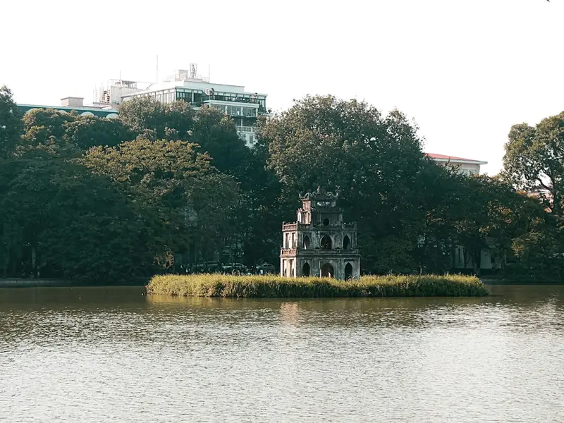 Hoàn-Kiếm-See