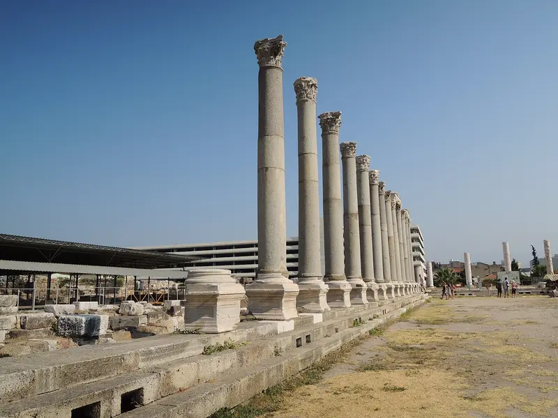 Agora von Smyrna