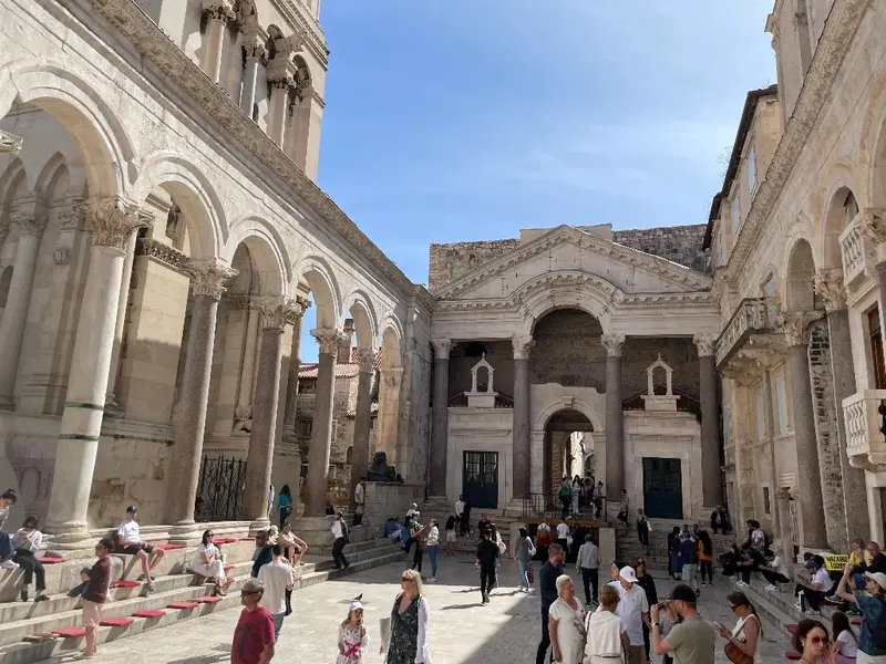 Peristyle