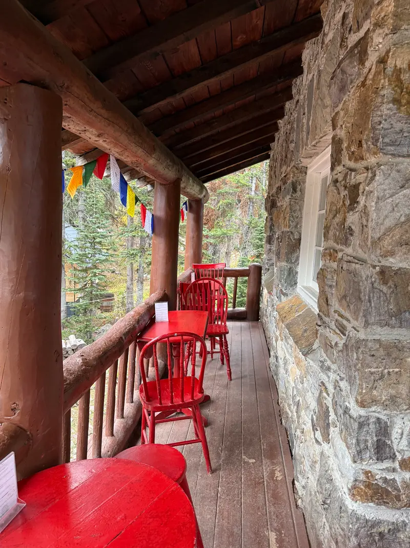 Plain of Six Glaciers Teahouse