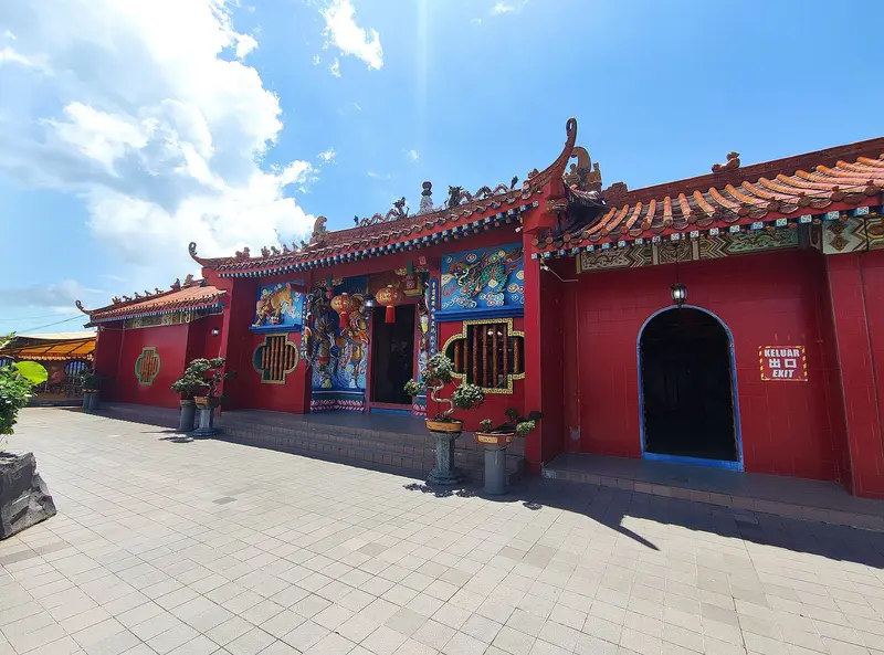 Ching San Yan Temple 青山岩寺 (Qingshan Yan Si)