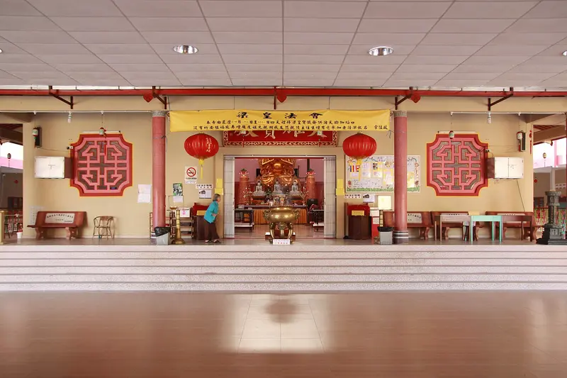 Sam Poh Temple