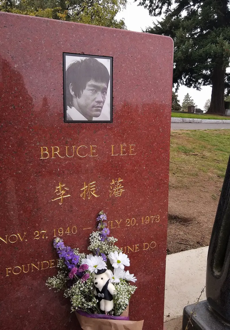 Lake View Cemetery