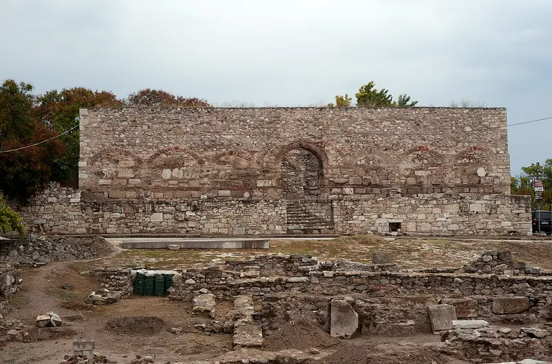 Bezesteni