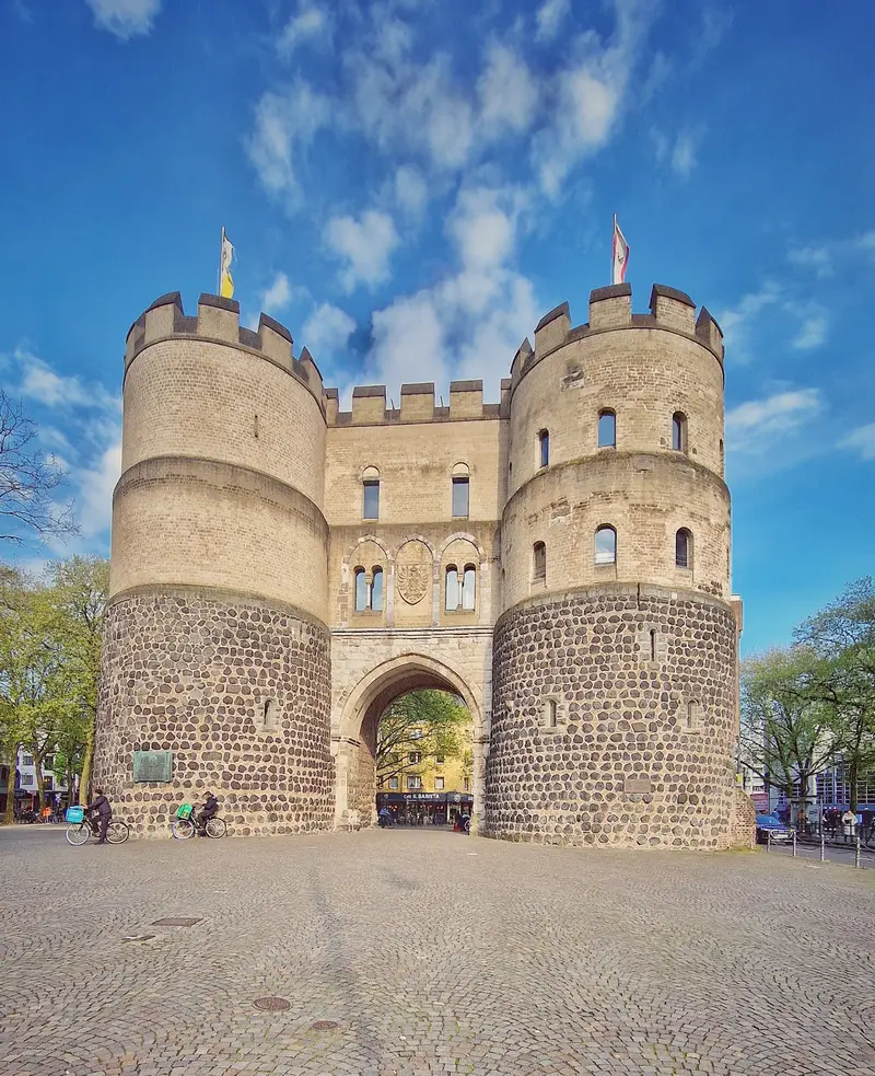 Hahnentorburg