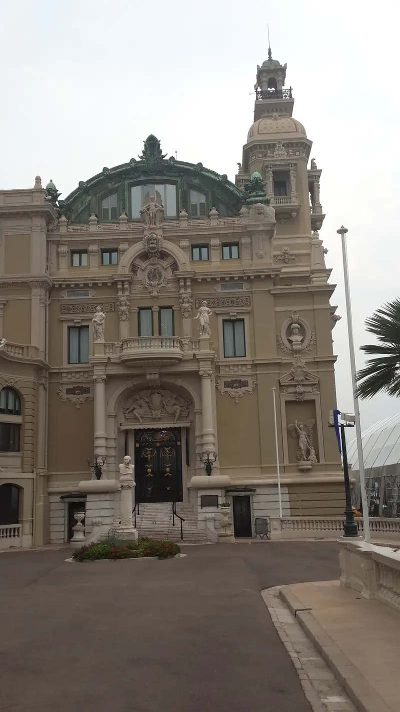Oper Monte-Carlo