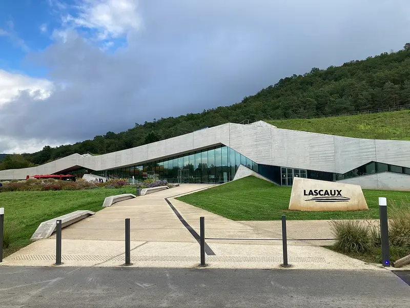 Lascaux IV (International Center for Parietal Art)