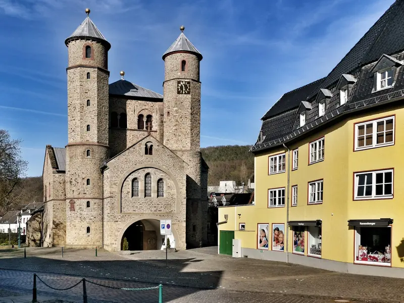 Stiftskirche St. Chrysanthus und Daria