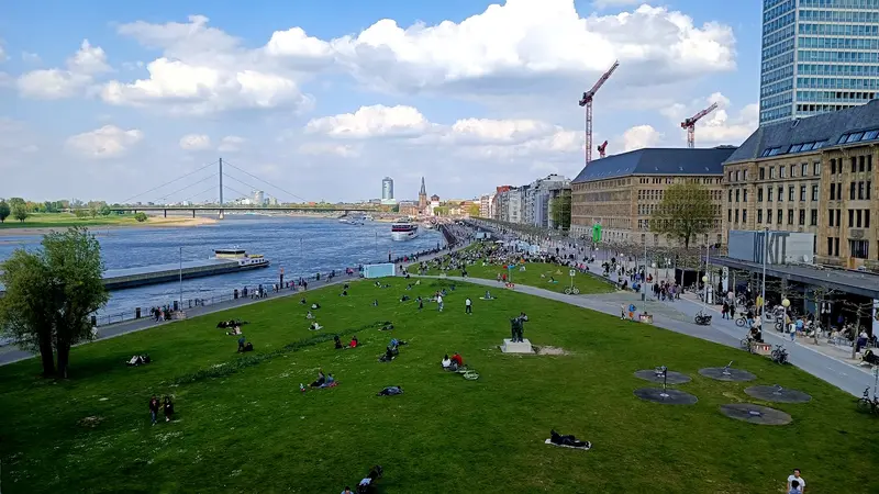 Rheinuferpromenade