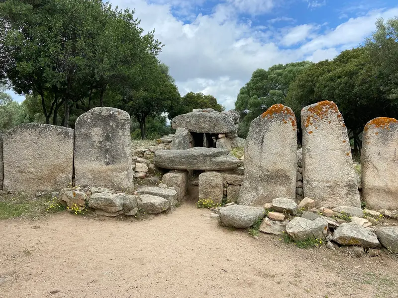 Giant's Grave Su Mont'e s'Abe