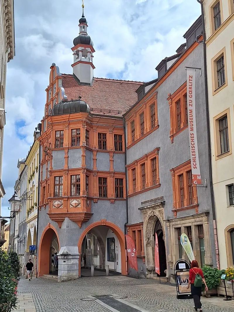 Schönhof mit Schlesischem Museum