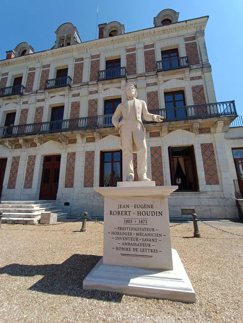 Jean-Eugène Robert-Houdin Monument, Father of modern conjuring