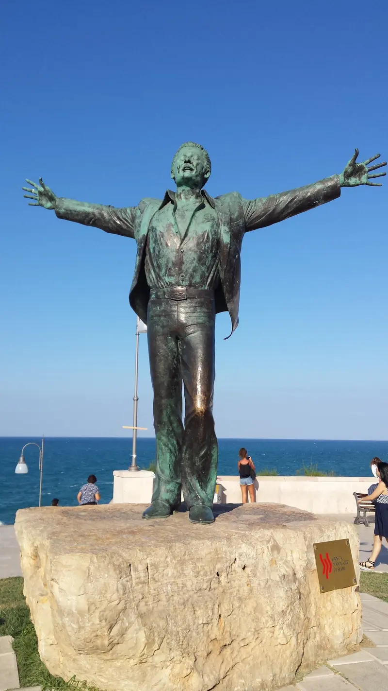 Statue of Domenico Modugno
