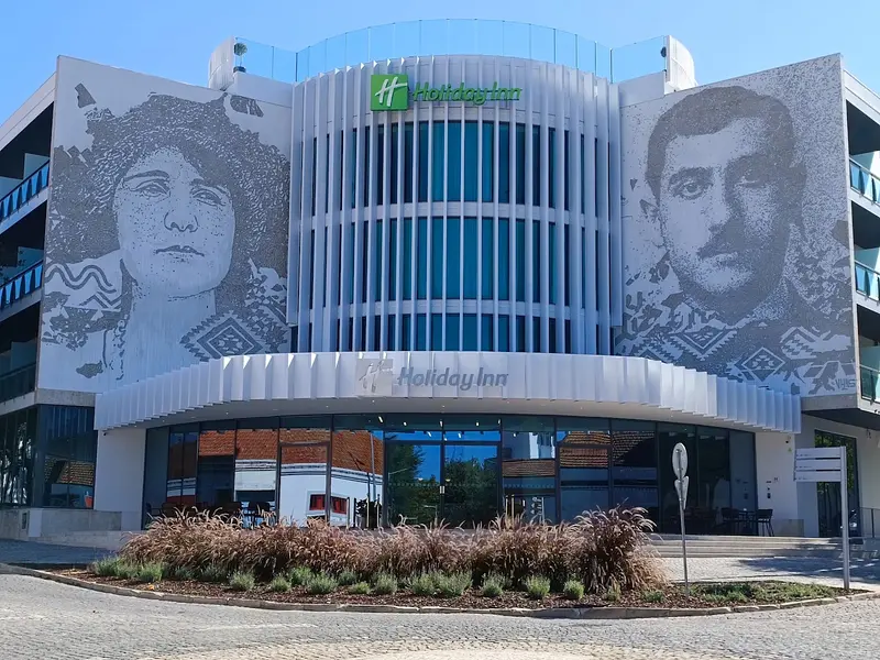 Vhils Mural: Florbela Espanca and Mário Beirão