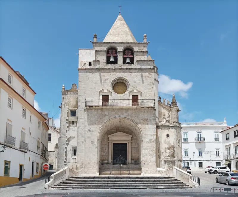 Sé de Elvas and Praça da República