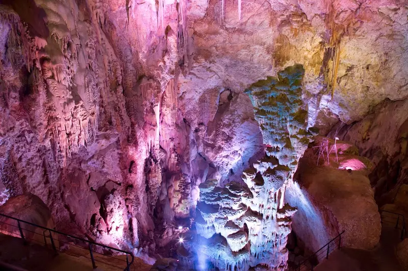 Coves del Canelobre