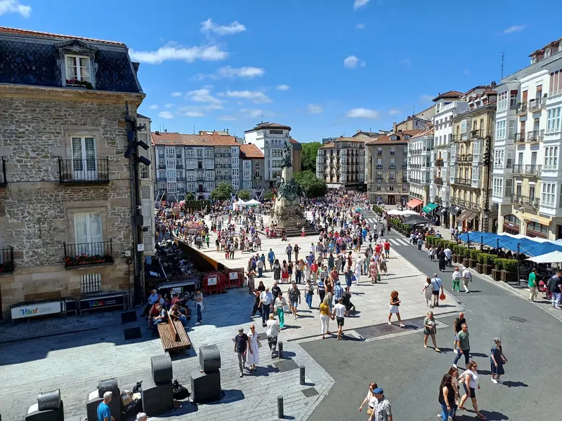 Casco Medieval und Plaza de la Virgen Blanca