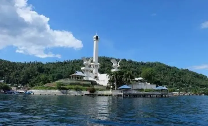Tugu Trikora