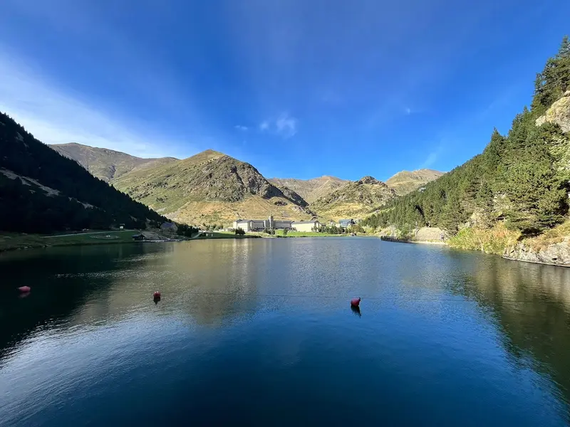 Lago de Núria und Wanderwege