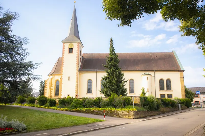Centre Village & Église Saint-Jean-Baptiste