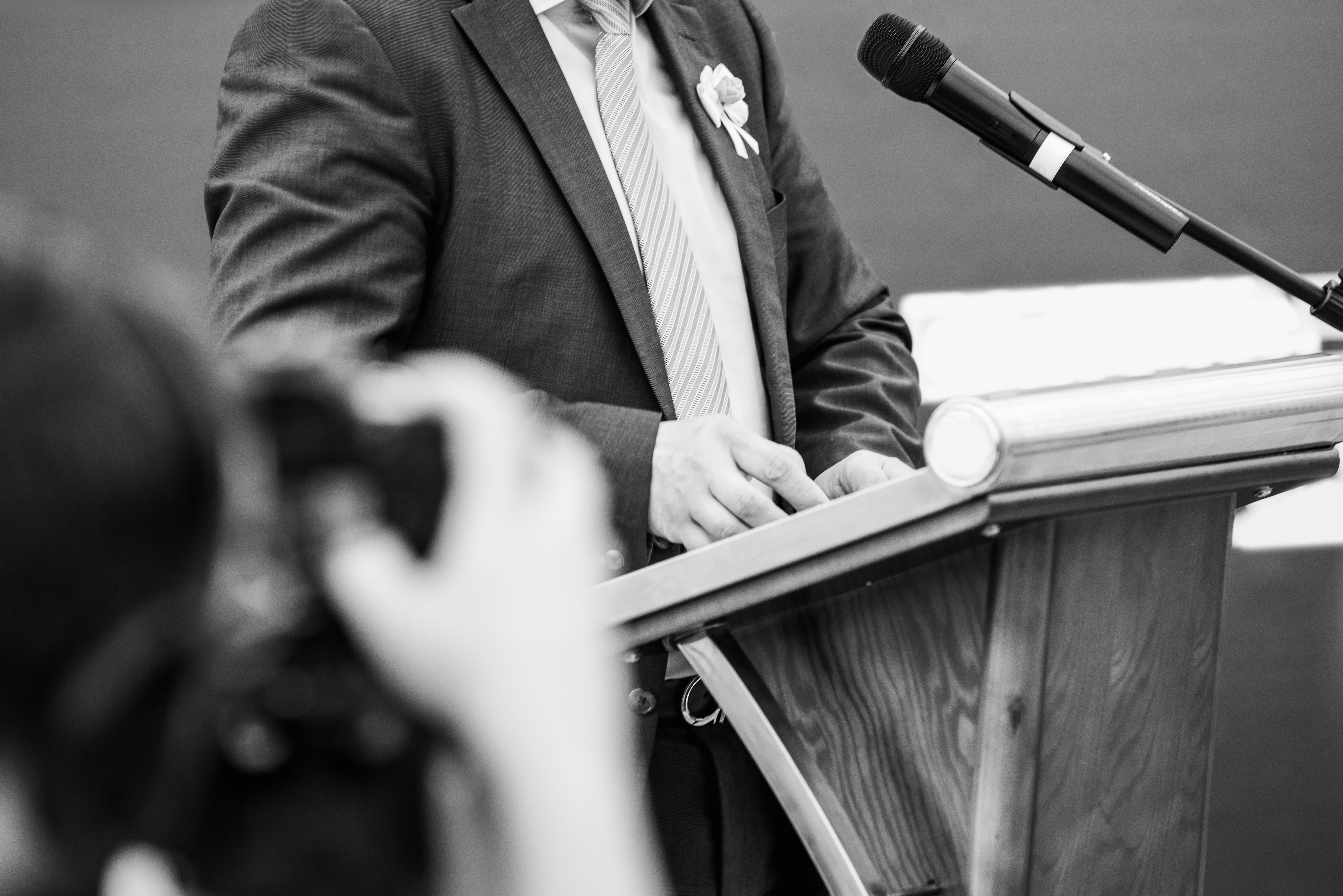 Trouwen met een budget: gratis voor de wet, onvergetelijk met een persoonlijke ceremonie