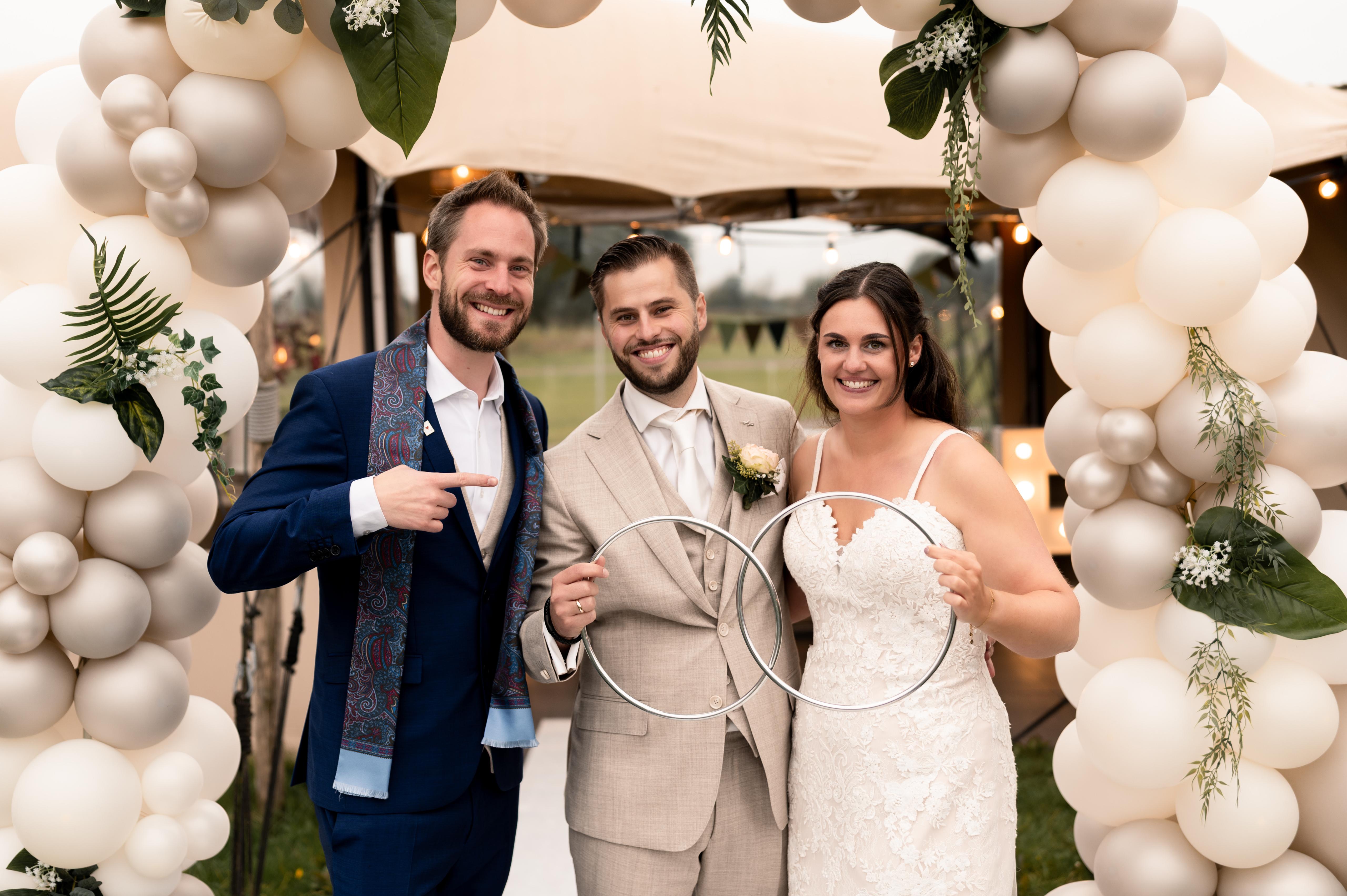 Sfeerfoto 1 van Rube - De Goochelende Trouwambtenaar