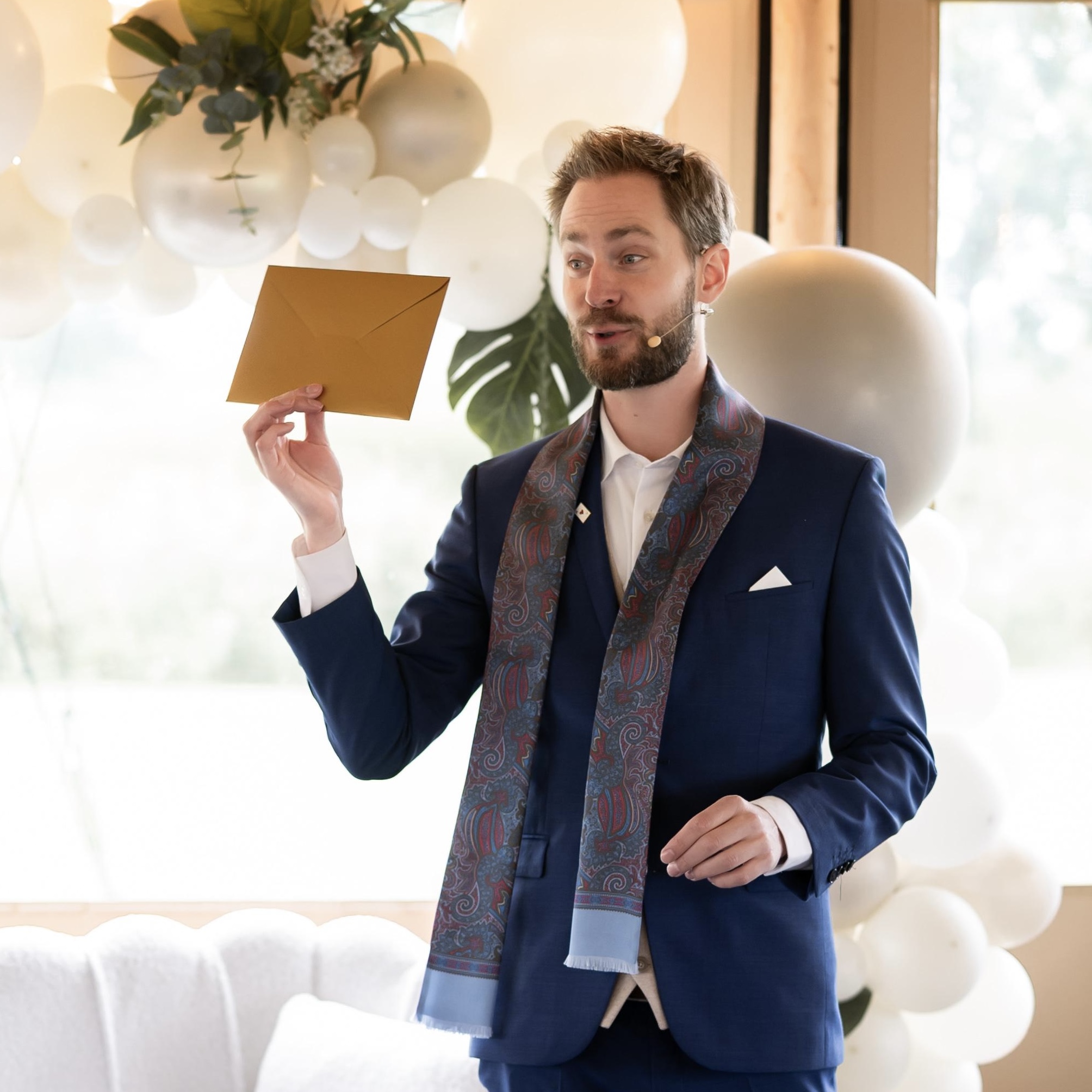 Sfeerfoto 2 van Rube - De Goochelende Trouwambtenaar