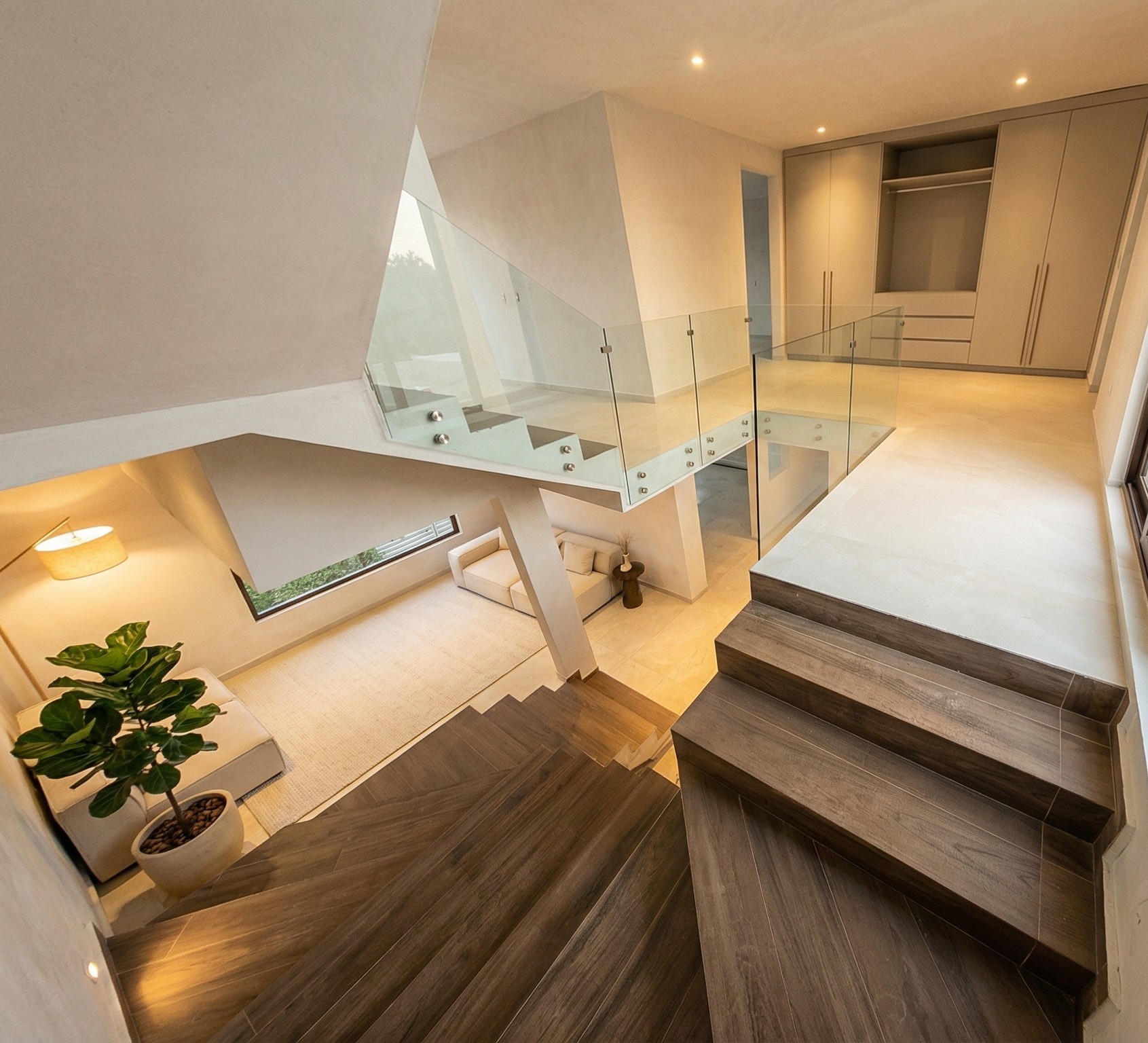 Escaleras (vista superior) de la casa 9 en Fossalta Residencial