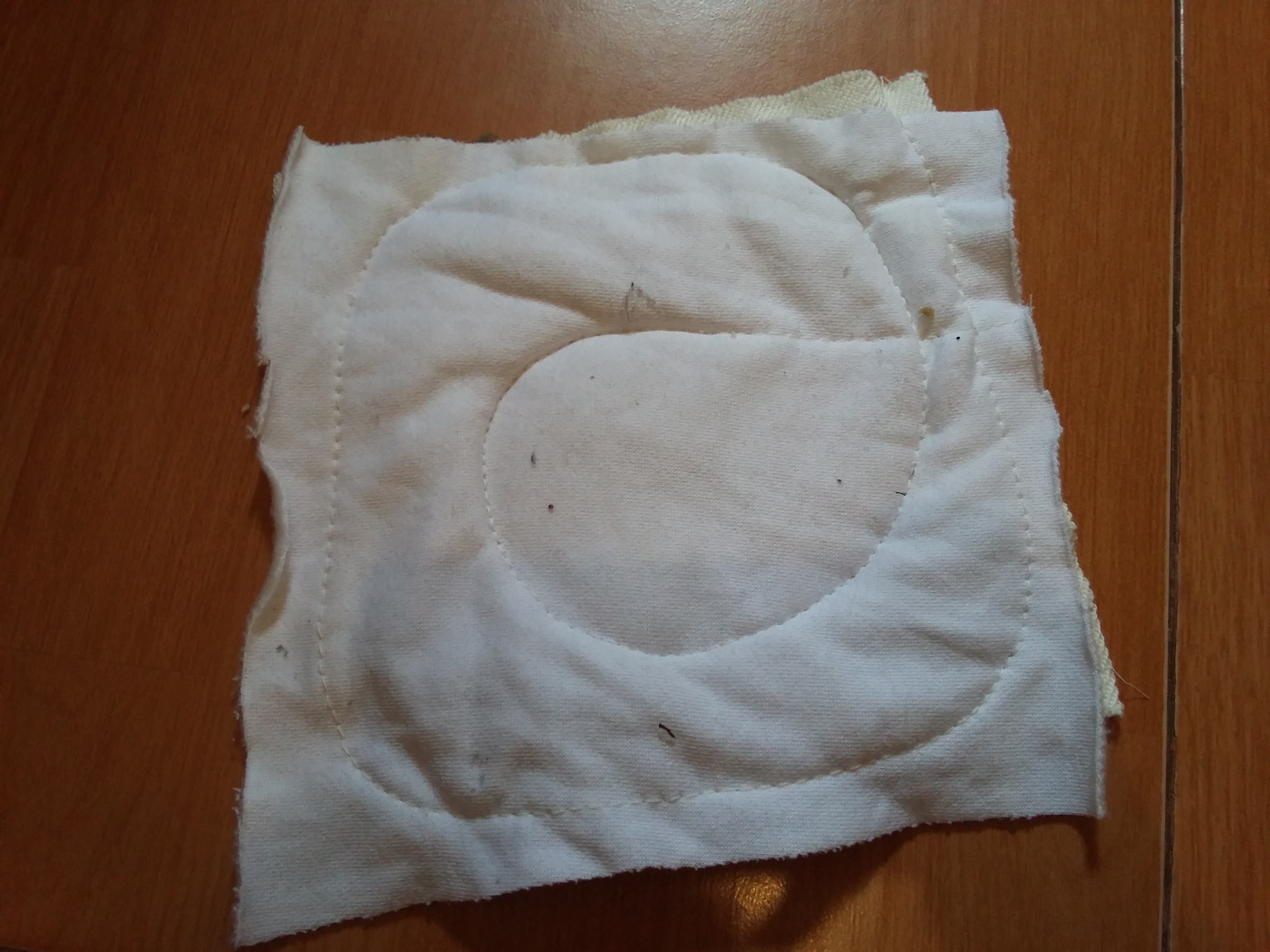 Majun Putih Jahit Tumpuk