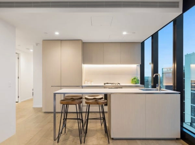 [독방]70 Southbank Blvd (Australia 108) | 2B2B | 개인방 + 개인욕실 | 남성 1분 구합니다(390pw)