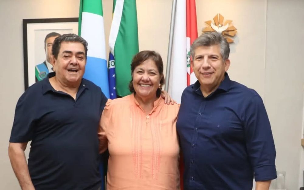 Zé Bocão, a prefeita Rosária, de Mundo Novo, Rosária Andrade, e o deputado Lídio Lopes 