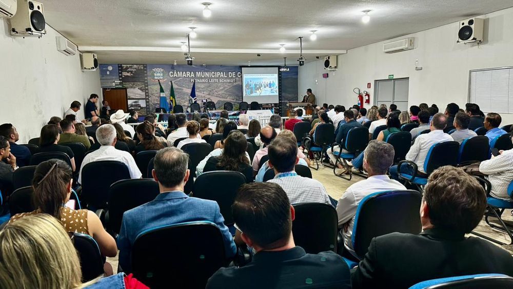 Debate sobre a implantação do curso lotou a Câmara Municipal de Coxim