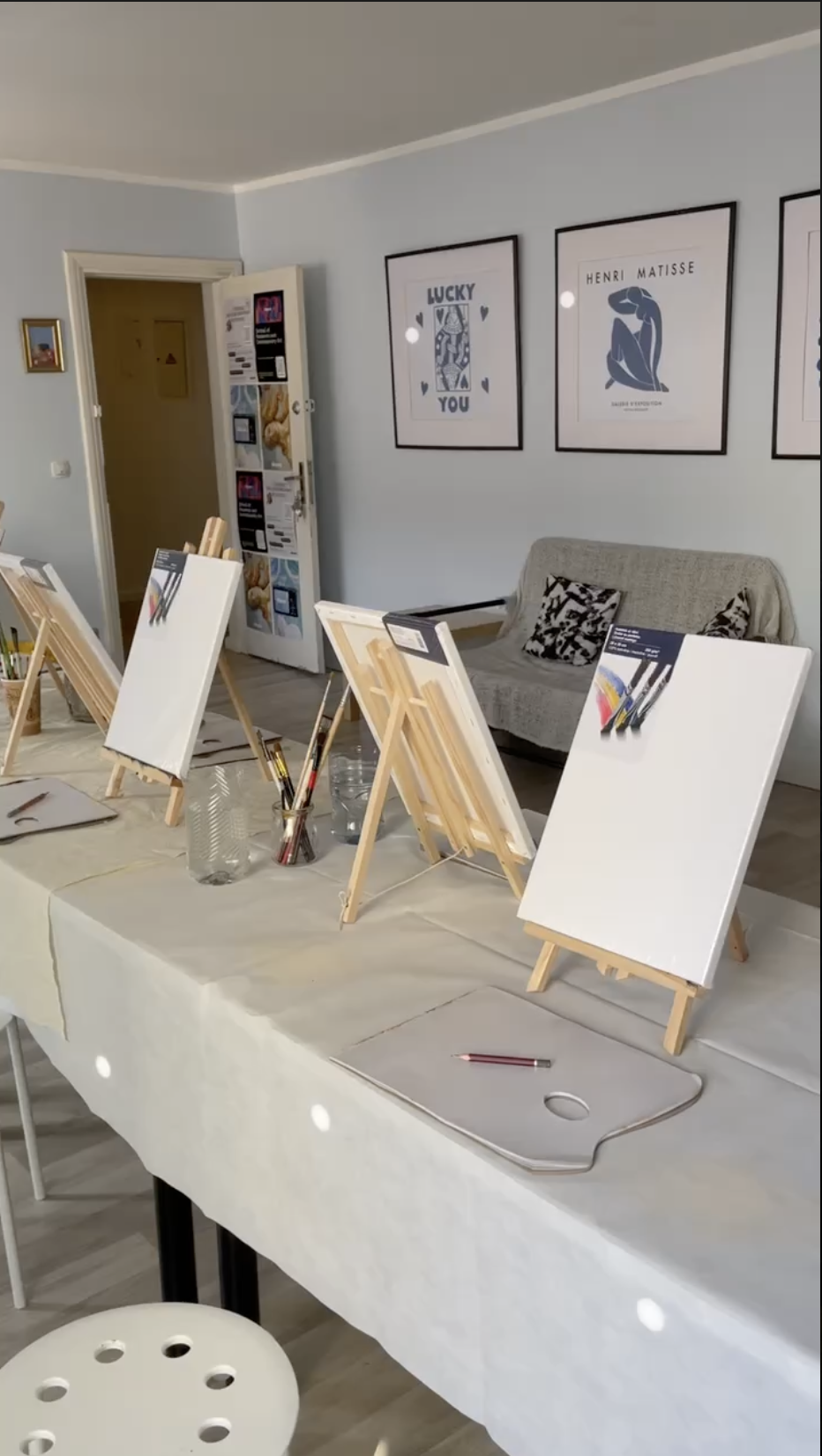 Group painting class for adults