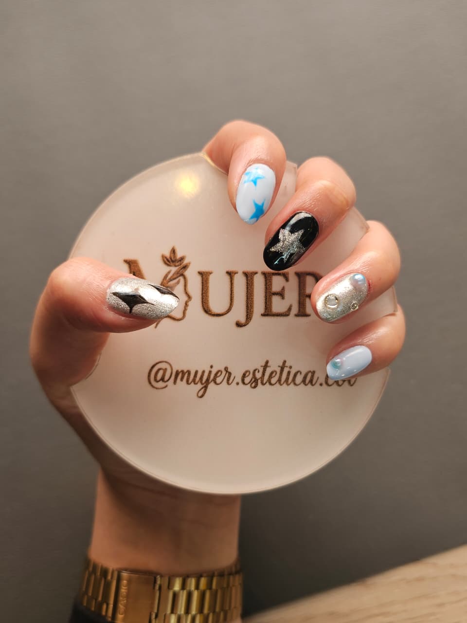 Minimalist nail design.