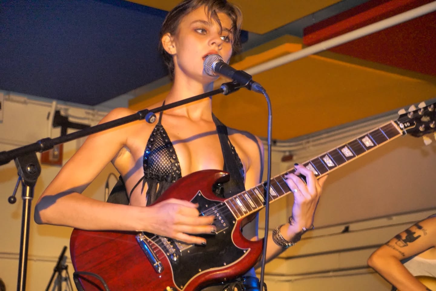Bec Lauder Is Chasing the Magic — and Making Rock Feel Dangerous Again